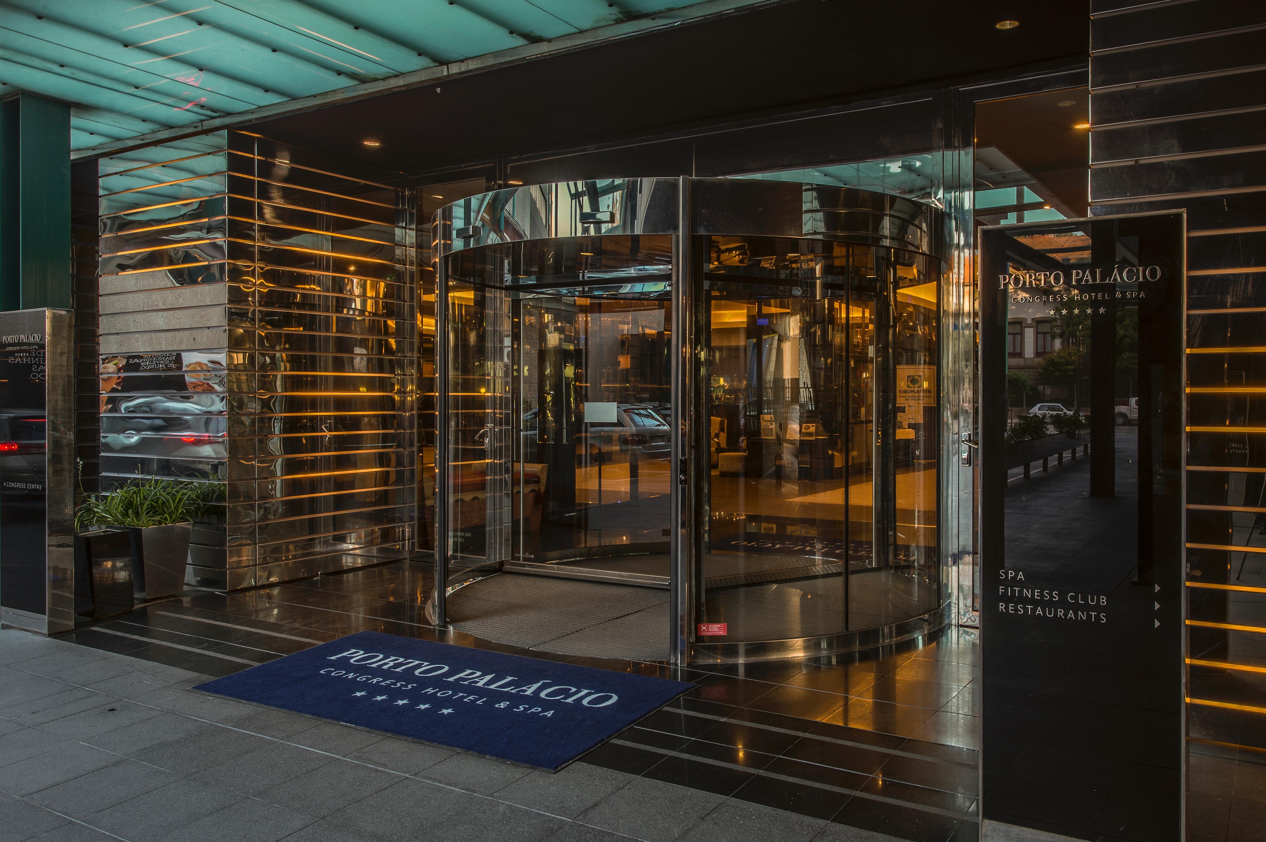 Porto Palacio Hotel By The Editory Exterior photo Entrance of the hotel