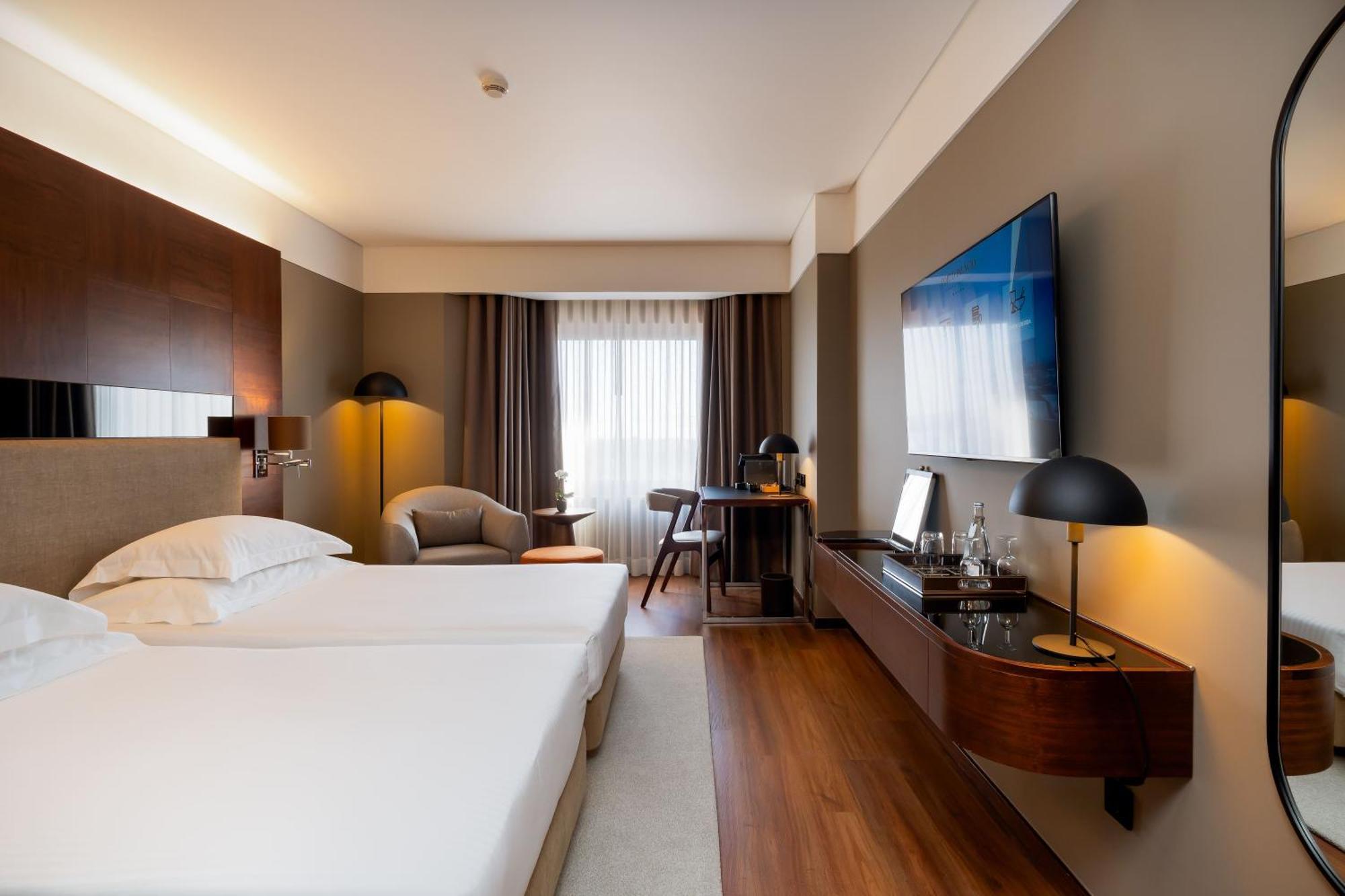 Porto Palacio Hotel By The Editory Exterior photo