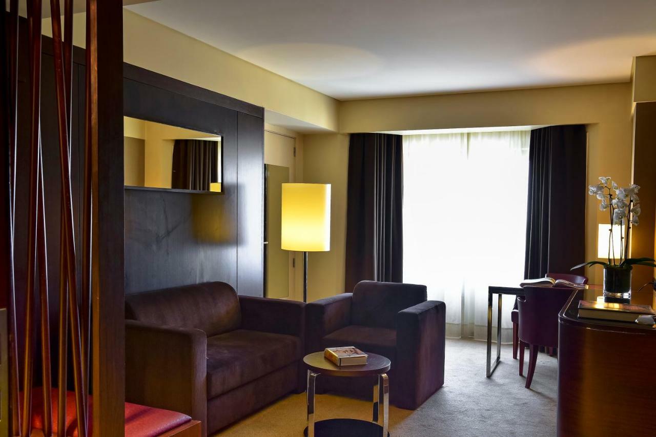 Porto Palacio Hotel By The Editory Exterior photo Suite